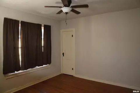 715 S Johnson St, Macomb, IL 61455 photo 8
