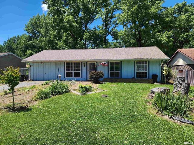 701 N 26th St, Herrin, IL 62948