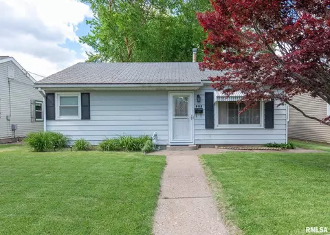 935 43rd Ave, Rock Island, IL 61201