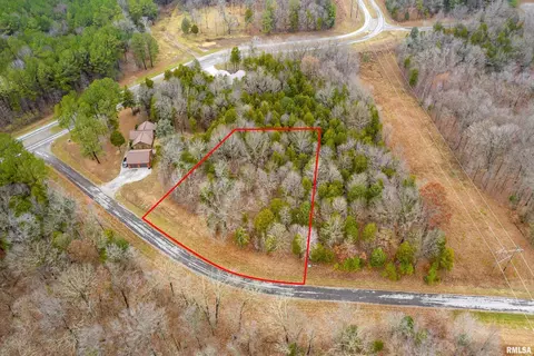 45 Pecan Pl, Goreville, IL 62939