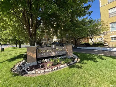 2508 Harrison St #H3, Davenport, IA 52803