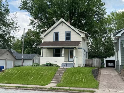 641 E Columbia Ave, Davenport, IA 52803