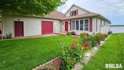 403 Main Ave, Cordova, IL 61242