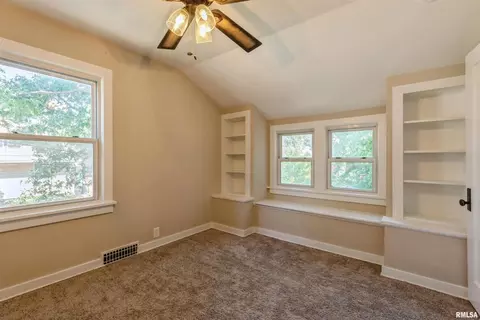111 16th Ave, Moline, IL 61265 photo 11