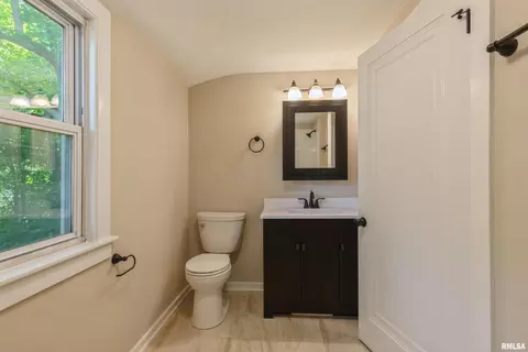 111 16th Ave, Moline, IL 61265 photo 13