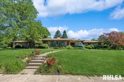 2105 19th Ave, Rock Island, IL 61201