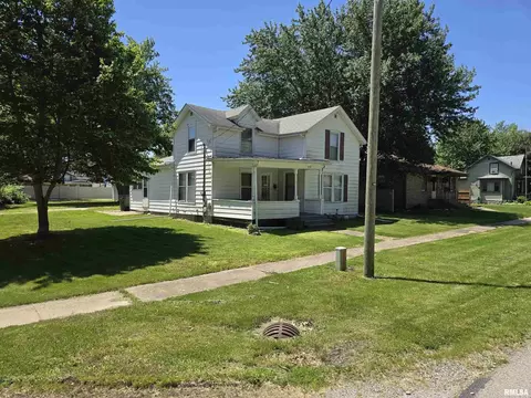 558 E Park St, Geneseo, IL 61254 photo 2