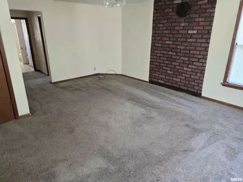 558 E Park St, Geneseo, IL 61254 photo 8