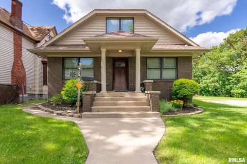 538 W 9th St, Davenport, IA 52803