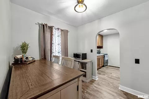 509 E Main St, Aledo, IL 61231 photo 8