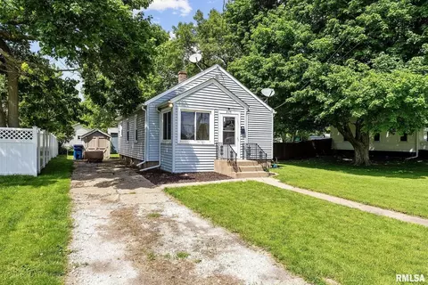 509 E Main St, Aledo, IL 61231 photo 2