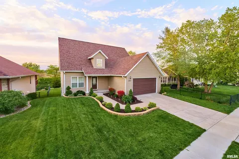 4618 W 14th St, Davenport, IA 52804