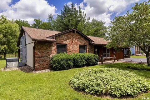 1210 Anderson Dr, Marion, IL 62959