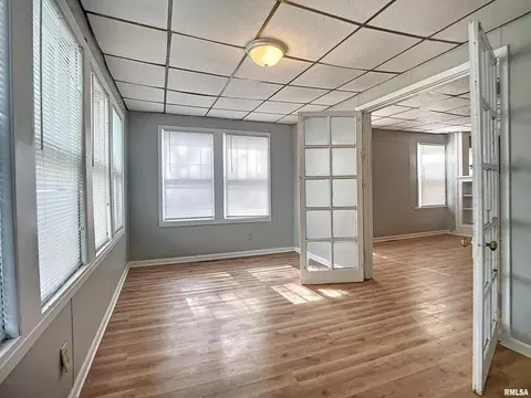 2407 6th Ave, Moline, IL 61265 photo 9