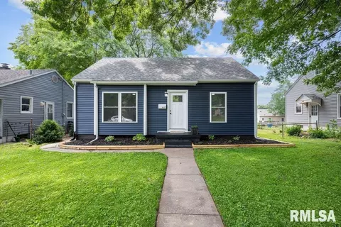 1625 W 36th St, Davenport, IA 52806