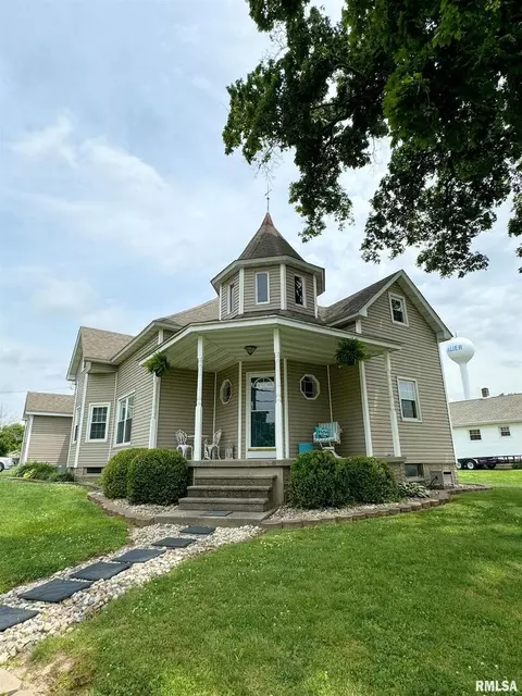 211 W Rea St, Valier, IL 62891