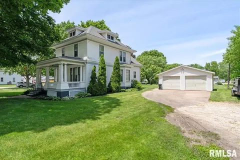 514 Walnut St, New Windsor, IL 61465