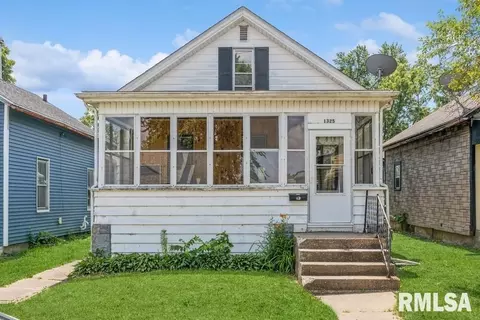 1325 W 14th St, Davenport, IA 52804