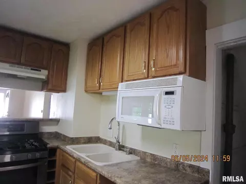 1860 18th Ave #A, Moline, IL 61265 photo 5