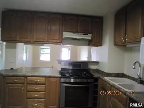 1860 18th Ave #A, Moline, IL 61265 photo 6