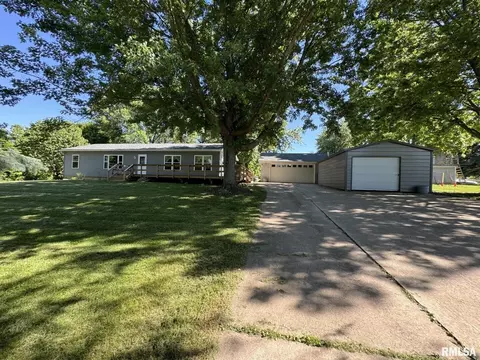 1215 W 4th St, Kewanee, IL 61443