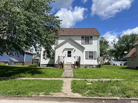 1015 18th Ave, Moline, IL 61265