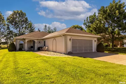 1514 Ryder Cup Blvd, Marion, IL 62959
