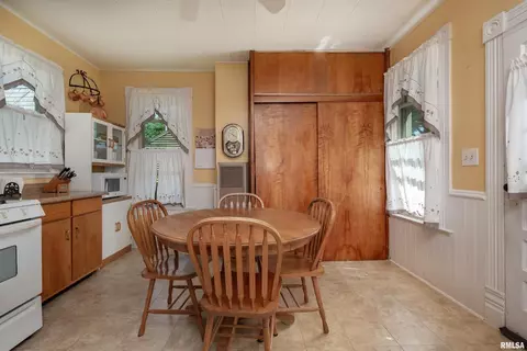 1817 12th Ave, Moline, IL 61265 photo 7