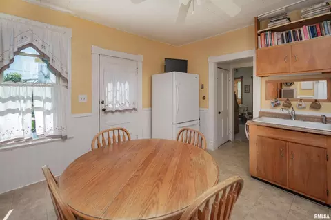 1817 12th Ave, Moline, IL 61265 photo 9