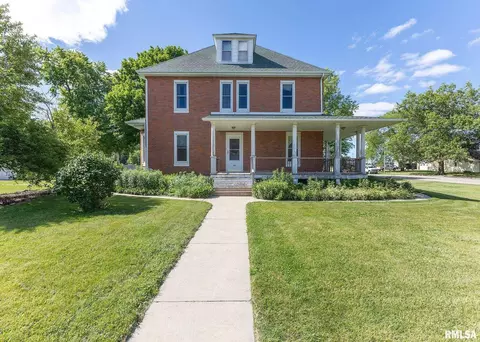 103 W Williams St, Atkinson, IL 61235