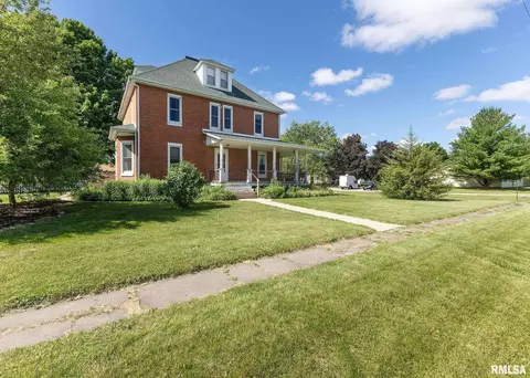 103 W Williams St, Atkinson, IL 61235 photo 2