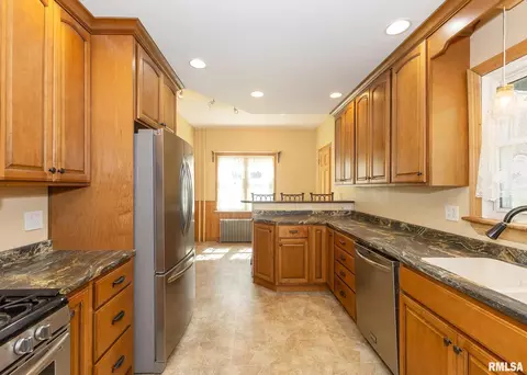 103 W Williams St, Atkinson, IL 61235 photo 32