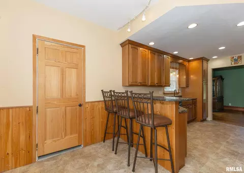 103 W Williams St, Atkinson, IL 61235 photo 7