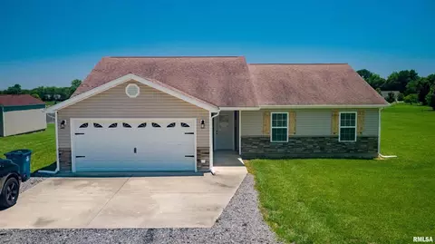 766 Creekside Ln, De Soto, IL 62924