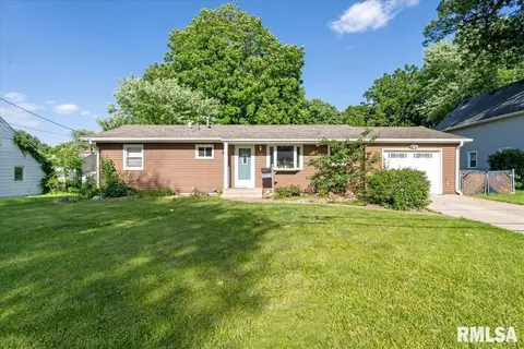 810 42nd St, Moline, IL 61265