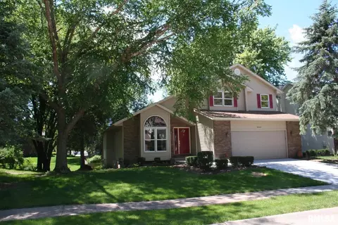 3543 Woodberry Pl, Bettendorf, IA 52722