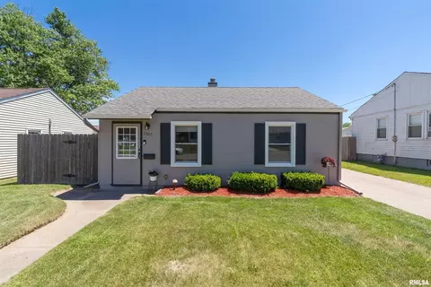 1307 S Michigan Ave, Davenport, IA 52802