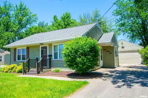 364 23rd Pl, Clinton, IA 52732