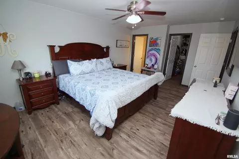 300 E Franklin St #202, Eldridge, IA 52748 photo 8