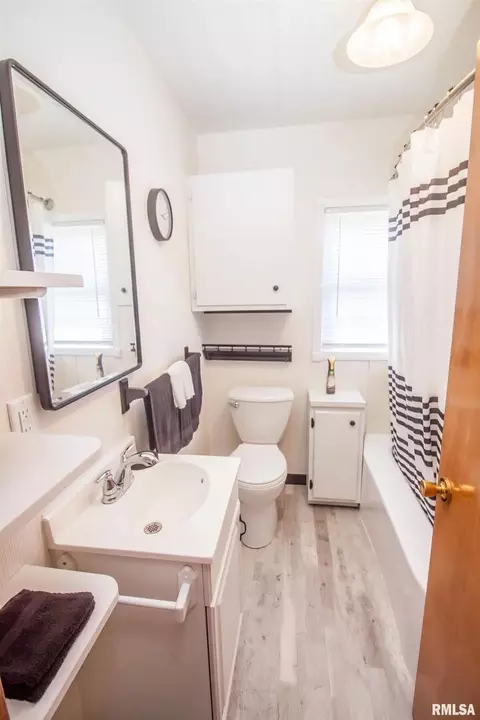 1801 15th St, Viola, IL 61486 photo 20