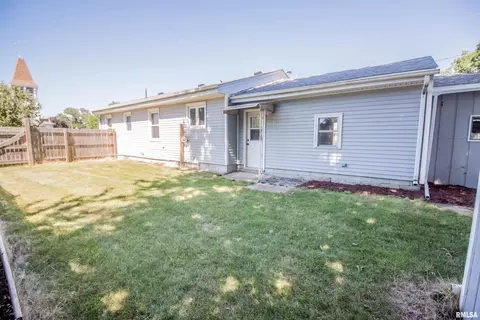 1801 15th St, Viola, IL 61486 photo 4