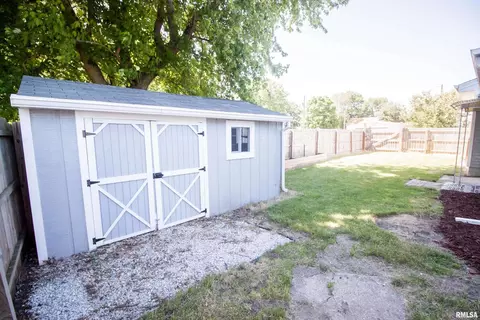 1801 15th St, Viola, IL 61486 photo 10