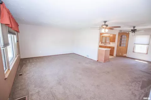1801 15th St, Viola, IL 61486 photo 14