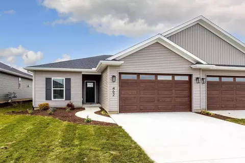 462 N 3rd Ave, Eldridge, IA 52748