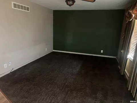 Living - 3638 84, Thomson, IL 61285 photo 2 of 6