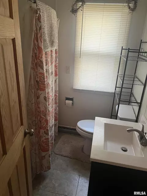 Bath - 3638 84, Thomson, IL 61285 photo 3 of 5