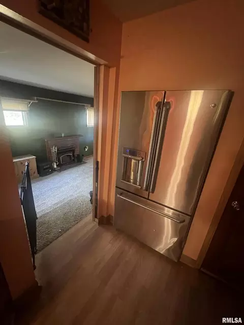 Entry Way - 3638 84, Thomson, IL 61285 photo 2 of 2