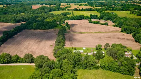 1385 Hummingbird Rd, Buncombe, IL 62912