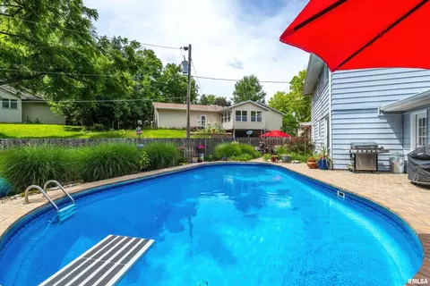 3211 45th St, Moline, IL 61265 photo 37