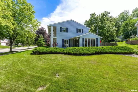 3211 45th St, Moline, IL 61265 photo 2